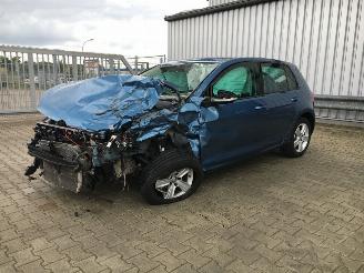 Salvage car Volkswagen Golf 1.4 TSI 2017/1