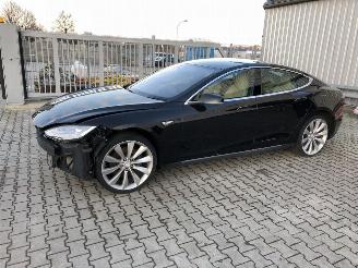 Coche siniestrado Tesla Model S P85D 2015/12