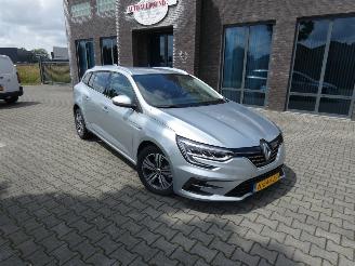Renault Mégane ESTATE 1.3 TCE INTENS picture 2