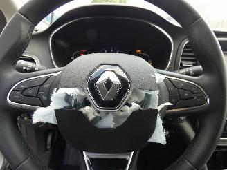 Renault Mégane ESTATE 1.3 TCE INTENS picture 16