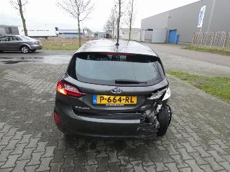 Ford Fiesta 1.0 EcoB.Hy. Tit. picture 4
