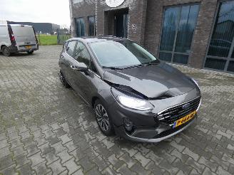 Ford Fiesta 1.0 EcoB.Hy. Tit. picture 2