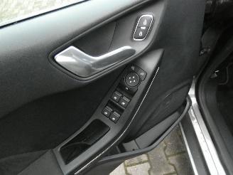 Ford Fiesta 1.0 EcoB.Hy. Tit. picture 12