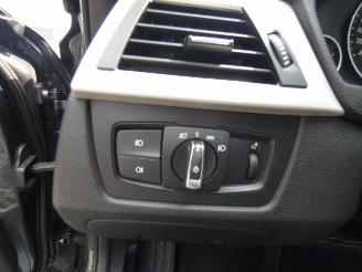 BMW 3-serie Touring 318i Centennial High Executive picture 16