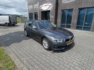 BMW 3-serie Touring 318i Centennial High Executive picture 2
