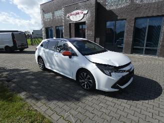 Toyota Corolla Touring Sports 1.8 Hybrid Dynamic picture 2