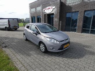Ford Fiesta 1.6 TDCi ECOnetic picture 2
