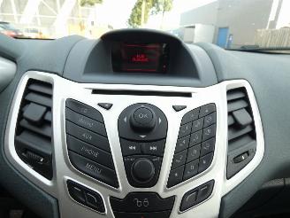 Ford Fiesta 1.6 TDCi ECOnetic picture 14