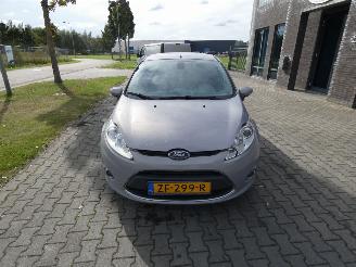Ford Fiesta 1.6 TDCi ECOnetic picture 8