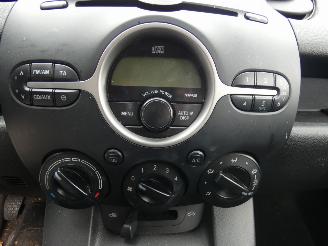 Mazda 2 1.3 S-VT Touring picture 11