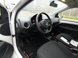 Volkswagen Up! 1.0 take up! BlueM. Schadevrij!! picture 10