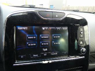 Renault Clio Estate 1.2 GT picture 18