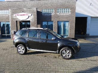 Schadeauto Dacia Duster 1.2 TCe 4x2 Lauréate 2014/2