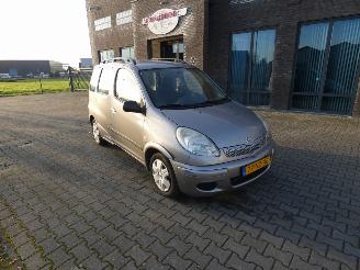 Toyota Yaris-verso Yaris Verso 1.3 VVT-i Sol picture 2