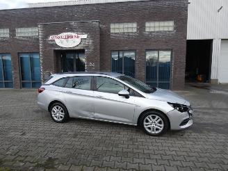 damaged passenger cars Opel Astra SPORTS TOURER 1.4 Edition Automaat 2021/9