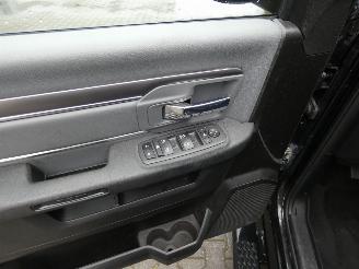 Dodge Ram 1500 SLT 5.7 V8 4X4 CC CLASSIC picture 17