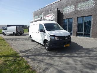 Volkswagen Transporter 2.0 TDI L2H2 Highl. picture 2