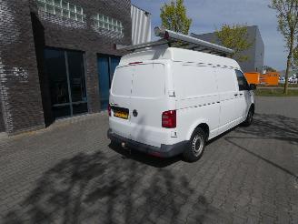 Volkswagen Transporter 2.0 TDI L2H2 Highl. picture 4