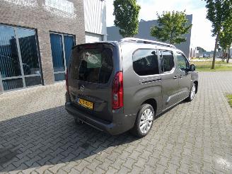 Opel Combo LIFE 1.2 T. L2H1 Edition picture 3