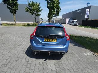 Volvo V-60 D6 Twin Engine R-Design picture 5