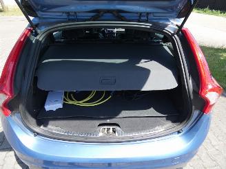 Volvo V-60 D6 Twin Engine R-Design picture 7