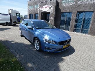 Volvo V-60 D6 Twin Engine R-Design picture 2