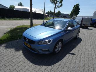 Volvo V-60 D6 Twin Engine R-Design picture 9