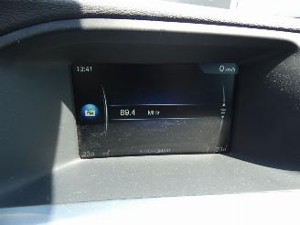 Volvo V-60 D6 Twin Engine R-Design picture 23