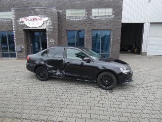 Damaged car Volkswagen Jetta 1.2 TSI Trendline 2015/1