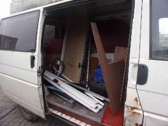 Volkswagen  Transporter T4 Van 2.4 D (AAB) [57kW] picture 9
