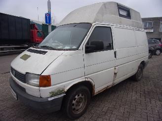 Volkswagen  Transporter T4 Van 2.4 D (AAB) [57kW] picture 3