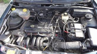 Ford Puma Coupé 1.4 16V (FHD) [66kW] 5-BAK picture 8