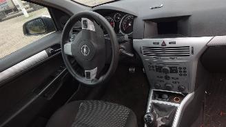 Opel Astra H SW (L35) Combi 1.6 16V Twinport (Z16XEP(Euro 4)) [77kW] 5BAK picture 7