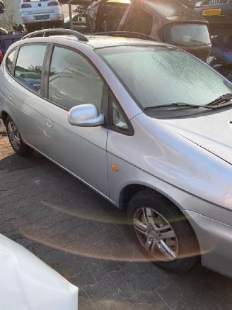 Daewoo Tacuma MPV 1.6 16V (A16DMS(Euro 2) [78kW] 5-BAK picture 5