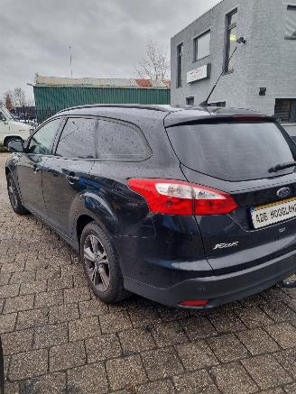 Ford Focus 3 Wagon Combi 1.0 Ti-VCT EcoBoost 12V 100 (M2DA(Euro 5)) [74kW][101PK] 5-BAK picture 6