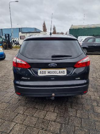 Ford Focus 3 Wagon Combi 1.0 Ti-VCT EcoBoost 12V 100 (M2DA(Euro 5)) [74kW][101PK] 5-BAK picture 5