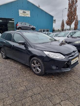 Ford Focus 3 Wagon Combi 1.0 Ti-VCT EcoBoost 12V 100 (M2DA(Euro 5)) [74kW][101PK] 5-BAK picture 3