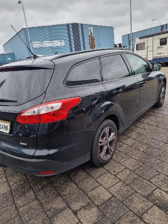 Ford Focus 3 Wagon Combi 1.0 Ti-VCT EcoBoost 12V 100 (M2DA(Euro 5)) [74kW][101PK] 5-BAK picture 4