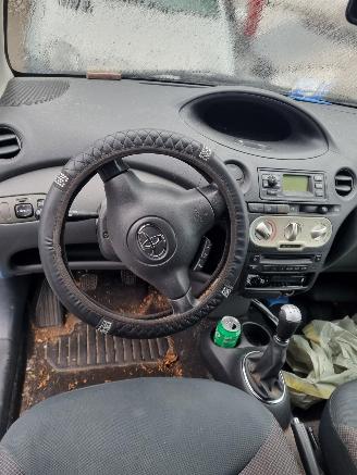 Toyota Yaris (P1) Hatchback 1.3 16V VVT-i (2SZFE) [64kW] 5-BAK picture 8