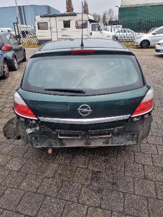 Opel Astra (L48) Hatchback 5-drs 1.6 16V Twinport (Z16XEP(Euro 4)) [77kW] 5-BAK picture 4