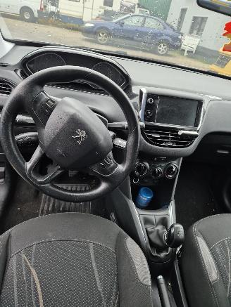 Peugeot 208 I (CA/CC/CK/CL) Hatchback 1.2 Vti 12V PureTech 82 (EB2F(HMZ)) [60kW][82PK] picture 7