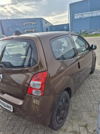 Renault Twingo (CN) Hatchback 3-drs 1.2 16V (D4F-772(D4F-J7)) [56kW] 5-BAK picture 4