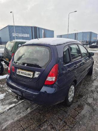 Suzuki Liana (ERC/ERD/RH4) Hatchback 5-drs 1.6 MPi 16V (M16A) [76kW] picture 5