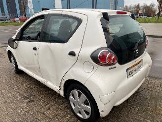 Toyota Aygo (B10) Hatchback 1.0 12V VVT-i (1KR-FE) [50kW] picture 3