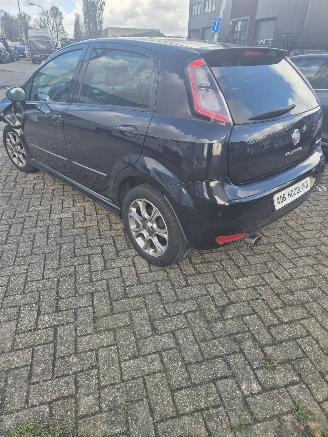 Fiat Punto III (199) Hatchback 0.9 TwinAir Turbo 100 (199.B.7000(Euro 6)) [74kW] 6-BAK picture 3