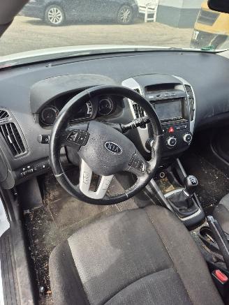 Kia Cee d Sporty Wagon (EDF) Combi 1.4 16V (G4FA) [66kW] 5-BAK picture 7