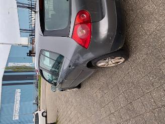 Volkswagen Golf V (1K1) Hatchback 1.6 (BSE) [75kW] 5-BAK picture 4