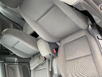 Volkswagen Golf V (1K1) Hatchback 1.6 (BSE) [75kW] 5-BAK picture 6