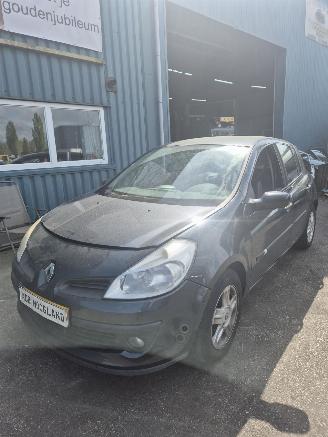 Renault Clio III (BR/CR) Hatchback 1.4 16V (K4J-780) [72kW] 5-BAK picture 2