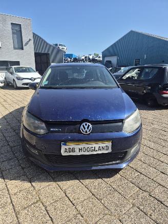 Coche siniestrado Volkswagen Polo V (6R) Hatchback 1.2 TDI 12V BlueMotion (CFWA(Euro 5)) [55kW] 5-BAK 2011/1